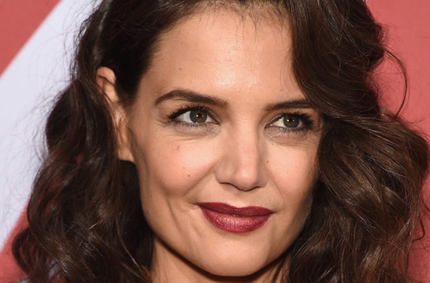  “Mutti und Tochter sind wie zwei Erbsen in einer Schote”: Katie Holmes und ihre 18-jährige Tochter wurden von den Paparazzi in New York fotografiert!