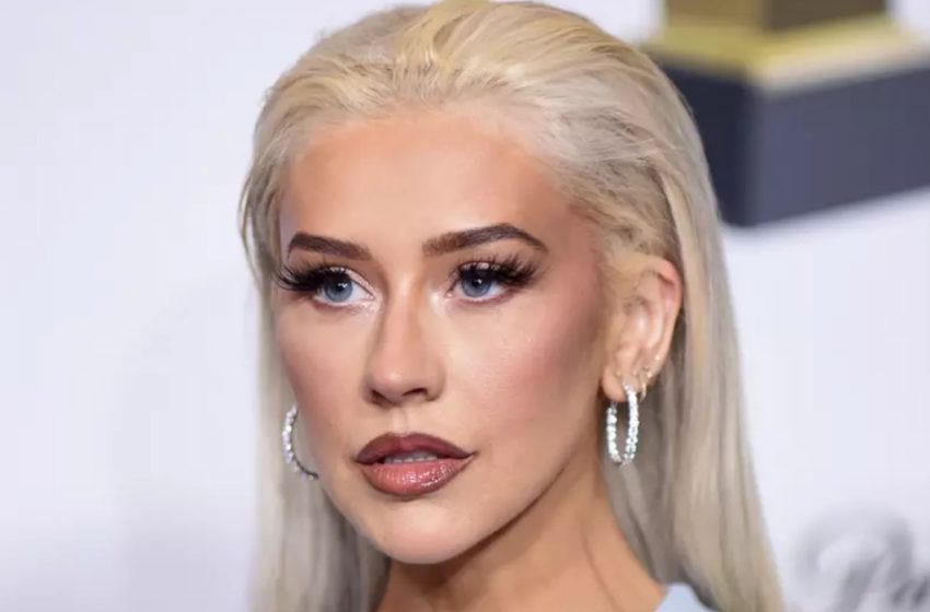  “43-jährige Christina Aguilera hat so viel abgenommen, dass sie kaum wiederzuerkennen ist: Die einst kurvige Schauspielerin erstaunt ihre Fans mit ihrer schmerzhaften Schlankheit!”