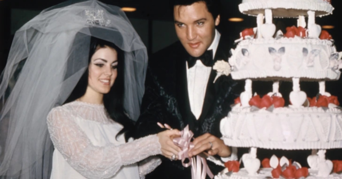 “Zeitlose Eleganz: 7 Vintage Promi-Hochzeitskleider, die nie aus der Mode kommen werden”