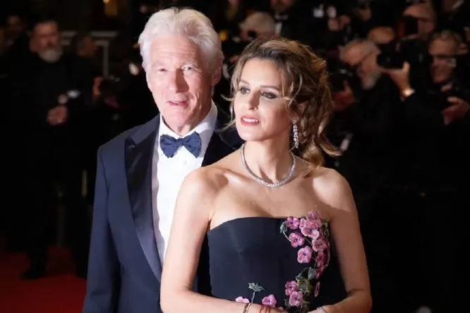  “Er ist ein Vater, von dem jeder träumen könnte”: Die Frau von Richard Gere zeigte seltene Fotos des Schauspielers mit seinen drei Söhnen!