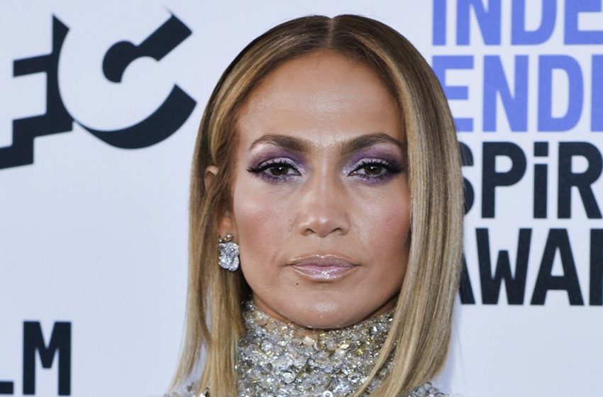  “Zu viel Botox: Jennifer Lopez zeigte sich ungeschminkt und wurde kritisiert”