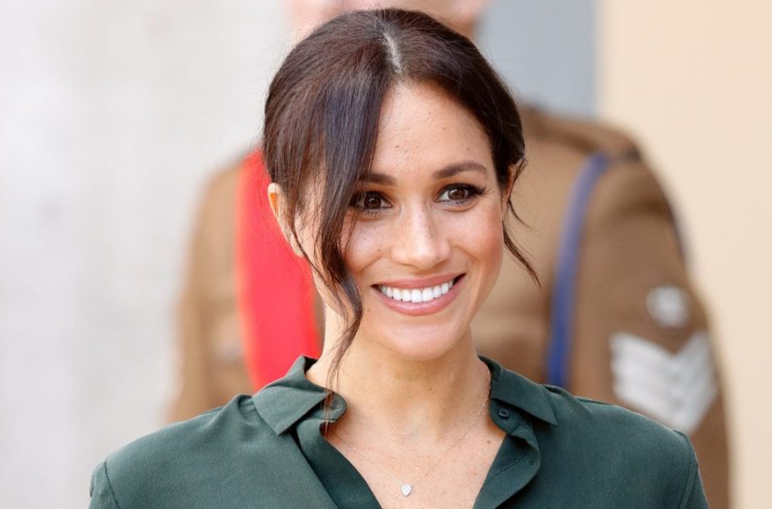  “Unangemessen für ein Mitglied der britischen Königsfamilie, ein so freizügiges Kleid zu tragen”: Meghan Markles Outfit wurde im Netz kritisiert!