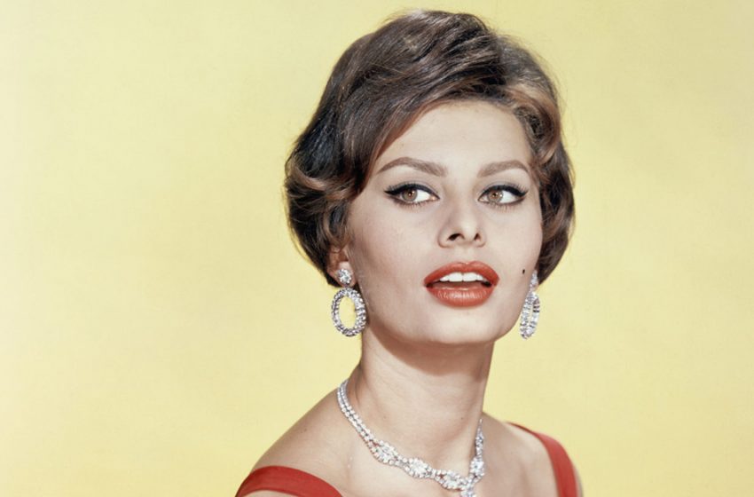  “Der Star hinkt und benutzt einen Stock zum Gehen: Wie sieht die 89-jährige Sophia Loren jetzt ohne Make-up und Filter aus?”