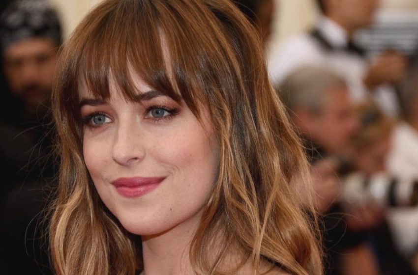  “Die aufregendste Zeit vor der Hochzeit für den Star”: Dakota Johnson zeigte ihre Figur in Spitzenunterwäsche!