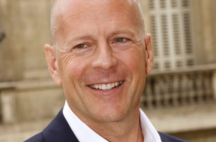  “Er spielt freudig mit Seifenblasen: Das Foto von dem abgemagerten Bruce Willis rührt das Herz”