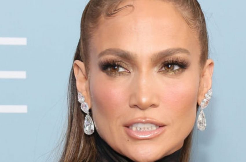  “Kein Botox und andere kosmetische Eingriffe jemals”: Jennifer Lopez hat das Hauptgeheimnis ihres jugendlichen Aussehens geteilt!