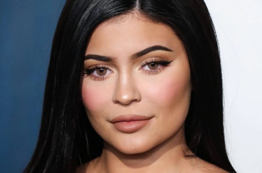  “Neues Aussehen und radikale Veränderungen im Erscheinungsbild”: Kylie Jenner hat Fans mit ihrem neuen Aussehen verrückt gemacht!