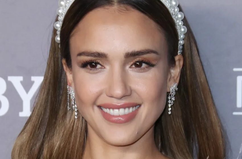  “Ich kann meine Tränen nicht zurückhalten. Du bist zu schnell erwachsen geworden”: Jessica Alba hat ihre Tochter an deren 16. Geburtstag präsentiert!