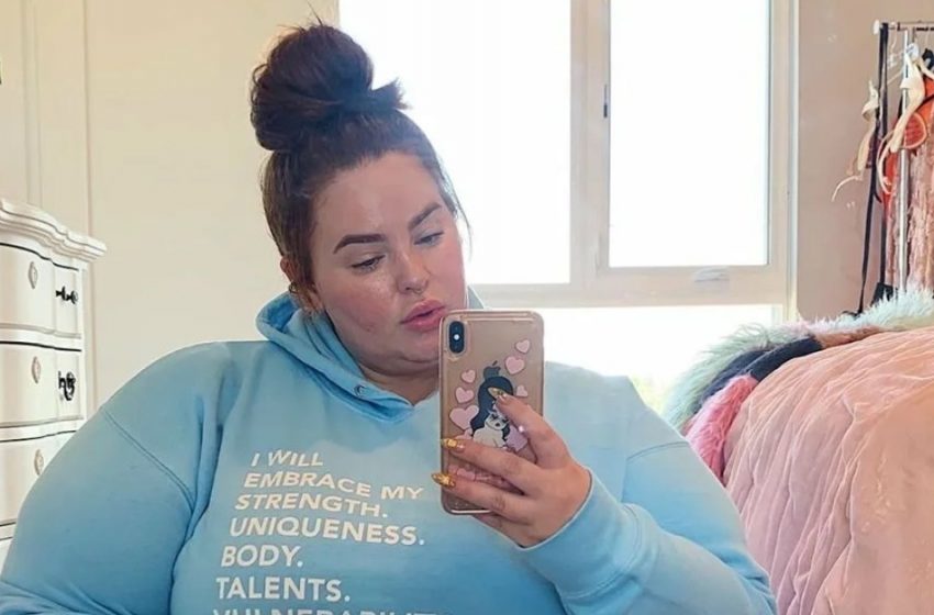  „150 kg Model“: Die Paparazzi erwischten Tess Holliday in einem Badeanzug, während sie sich am Strand entspannte!