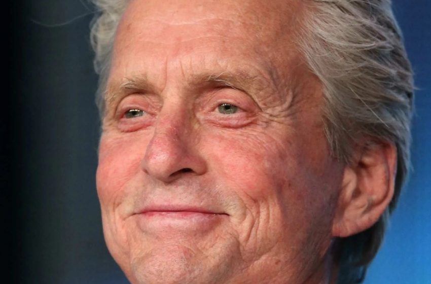  „Was ist mit dem Schauspieler los? – Fans sind ratlos“: Michael Douglas sah in aktuellen Aufnahmen so unkenntlich aus!