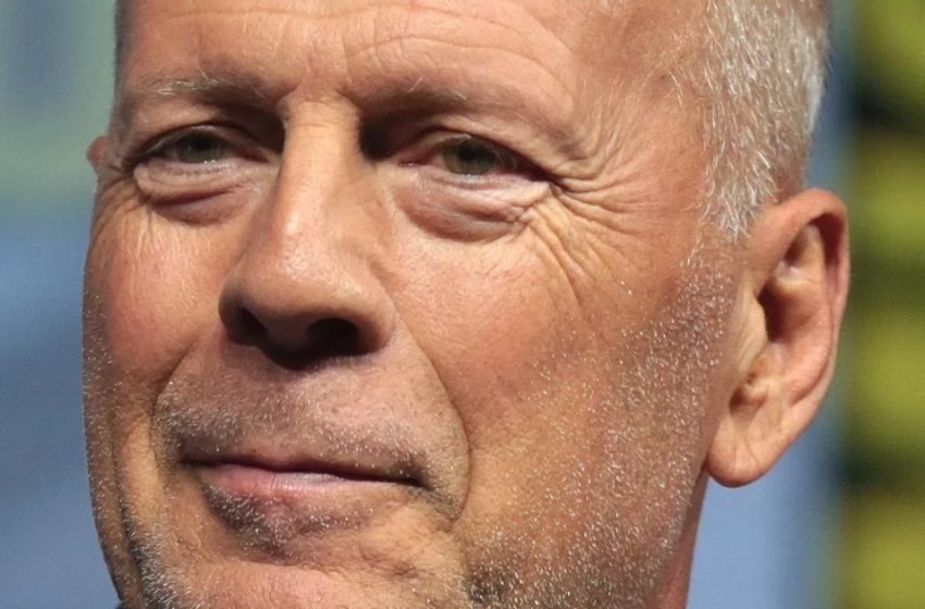  „Bruces Krankheit nimmt unsere Zeit in Anspruch”: Bruce Willis’ Frau postete nach langer Zeit wieder ein Foto mit dem Schauspieler!