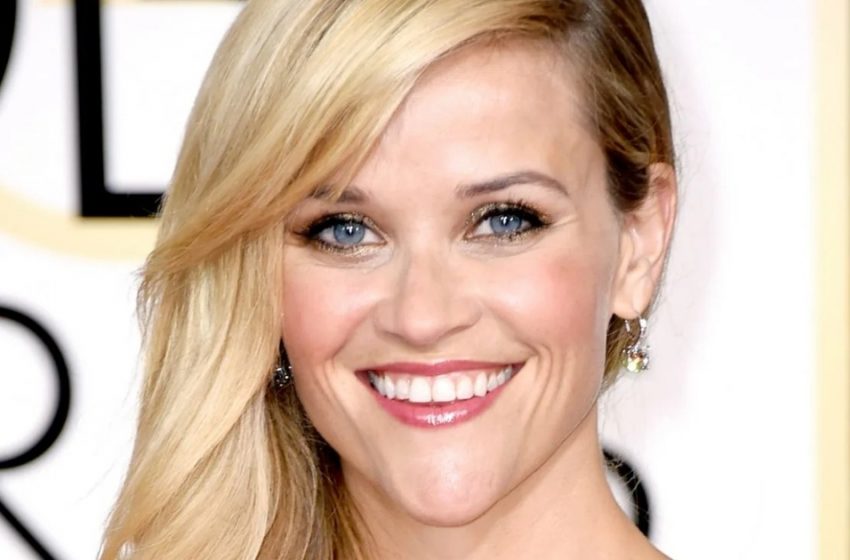  „Ich habe nichts vor den Fans zu verbergen“: Die 48-jährige Reese Witherspoon zeigte ihren Körper in einem stilvollen Badeanzug!