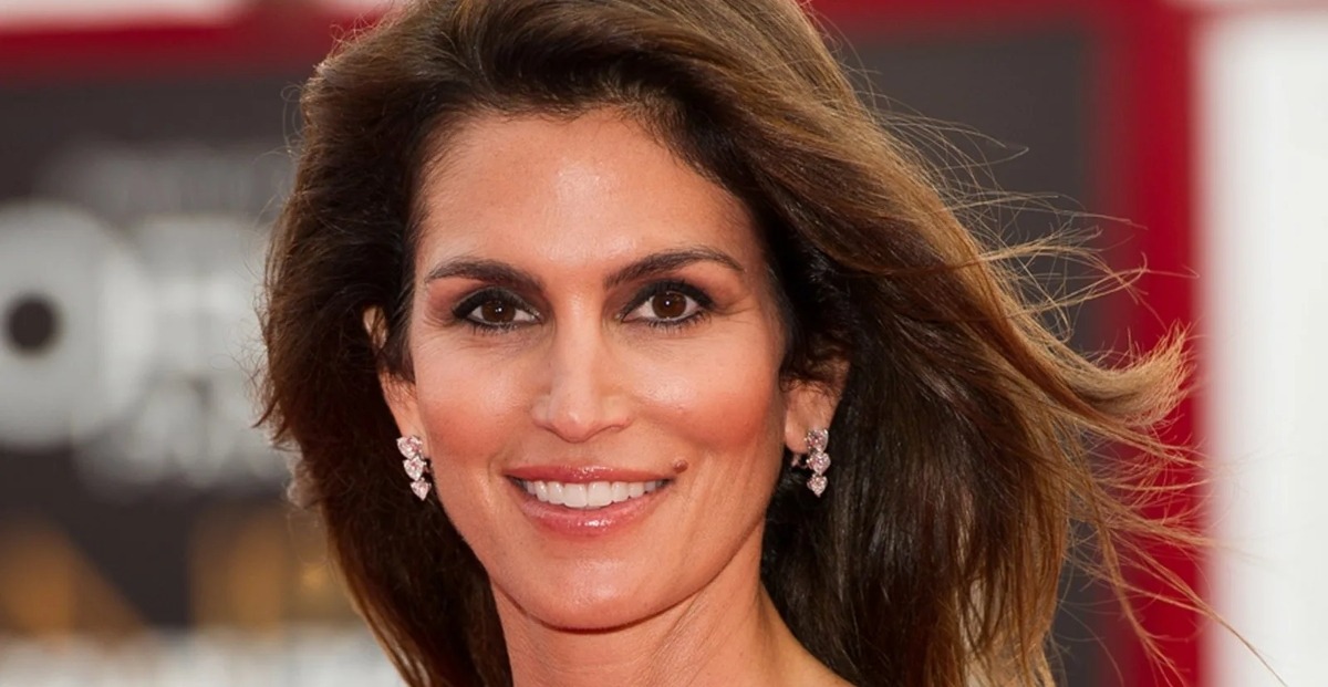 „Sogar ohne Unterwäsche“: Die 55-jährige Cindy Crawford nahm an einem gewagten Fotoshooting teil!