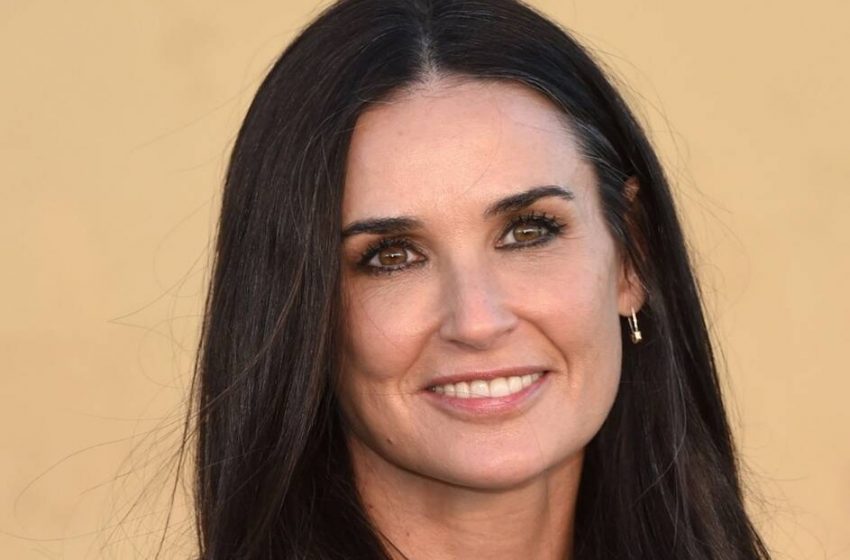  „Sie Sehen Gleich Alt Aus“: Die 61-jährige Demi Moore Begeisterte Fans Mit Verführerischen Bikini-Fotos Aus Dem Pool Mit Ihrer Enkelin!