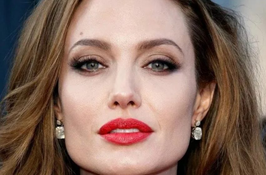  Angelina Jolie sah auf dem roten Teppich mit ihrer Tochter seltsam aus: Hier ist der Grund!