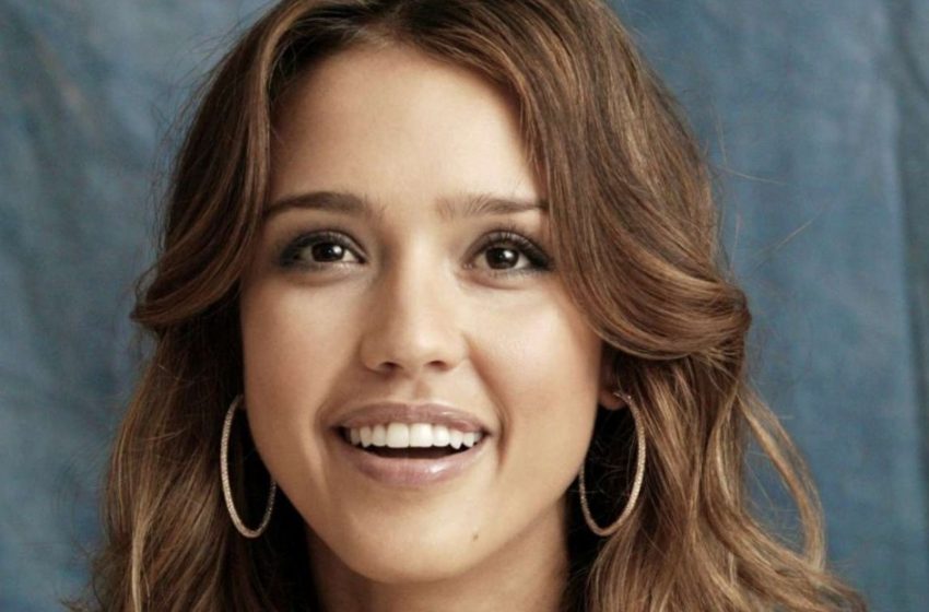  Jessica Alba tanzt im Bikini: Von der Mama zum Tanzstar