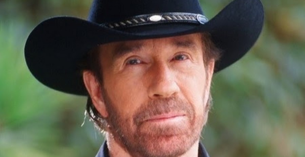 Chuck Norris im Laufe der Jahre: Eine Transformation von Stärke und Stil