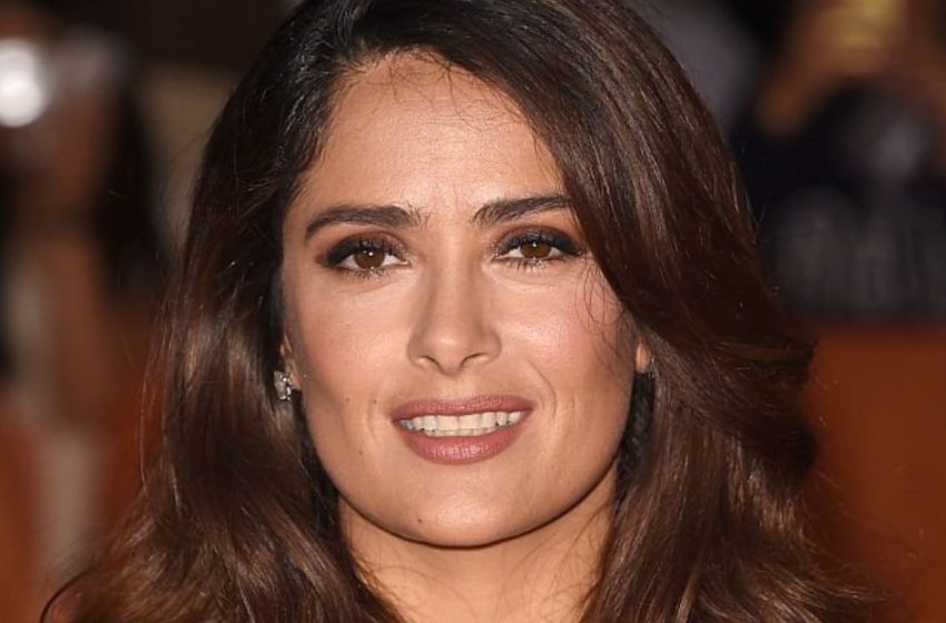  „Zeitlose Schönheit“: Mit 57 erobert Salma Hayek die Herzen mit ihrem makellosen Bikini-Look und authentischen Wesen