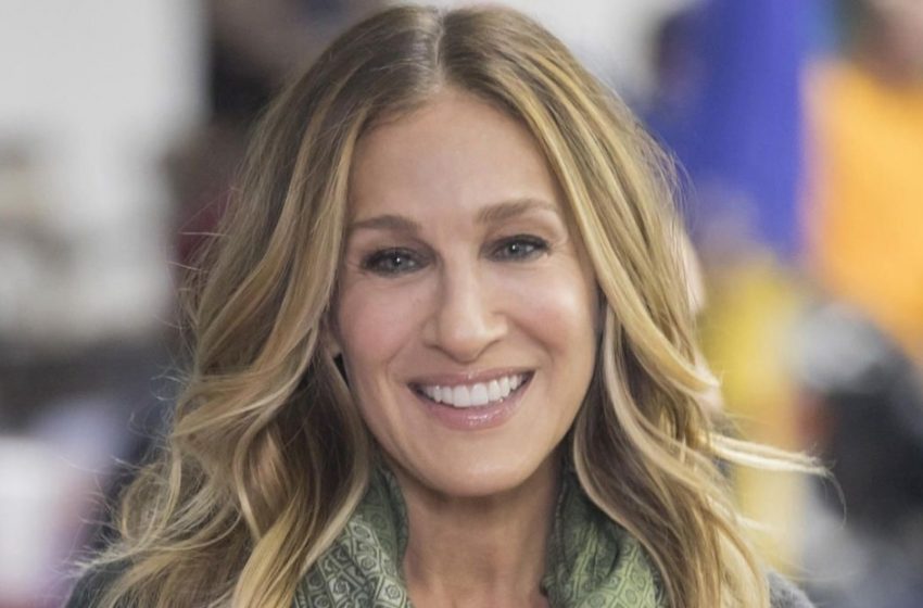  „Mit Brille und einem Dutt auf dem Kopf“: Wie sieht Sarah Jessica Parker ohne Makeup aus?