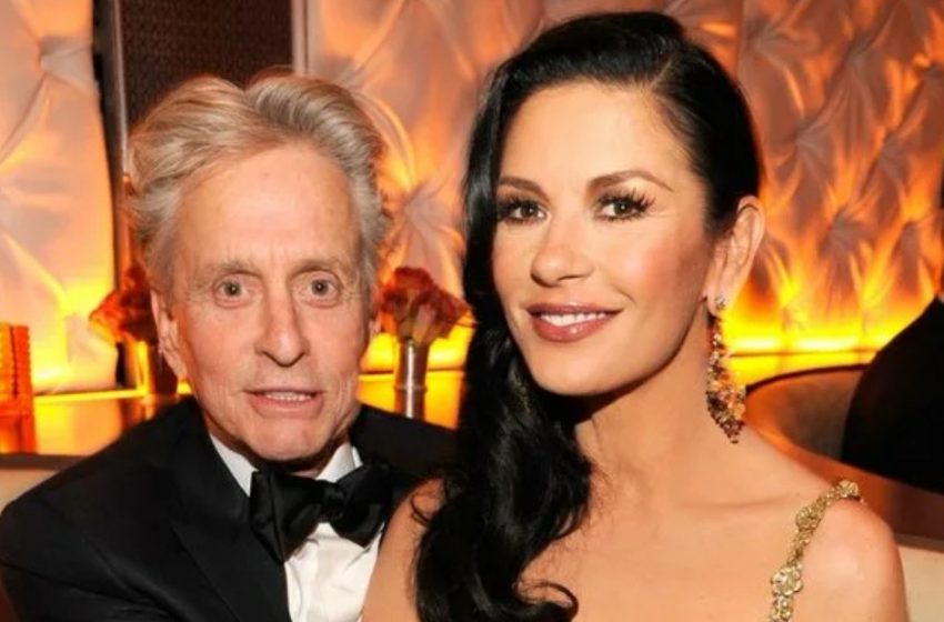  „Alles Gute zum Geburtstag für Michael und mich!“: Catherine Zeta-Jones enthüllt ein pikantes Geschenk für Douglas zu seinem 80. Geburtstag, entzückendes Archivfoto im Inneren.