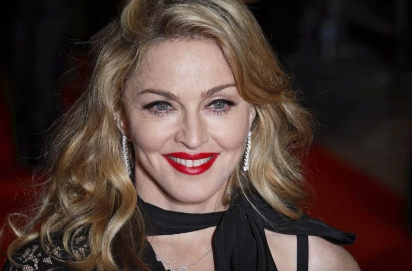  Madonnas Liebesleben bekommt eine neue Wendung: Die Queen of Pop sorgt mit ihrer neuen Beziehung zu einem 37 Jahre jüngeren Fußballer für Aufsehen!