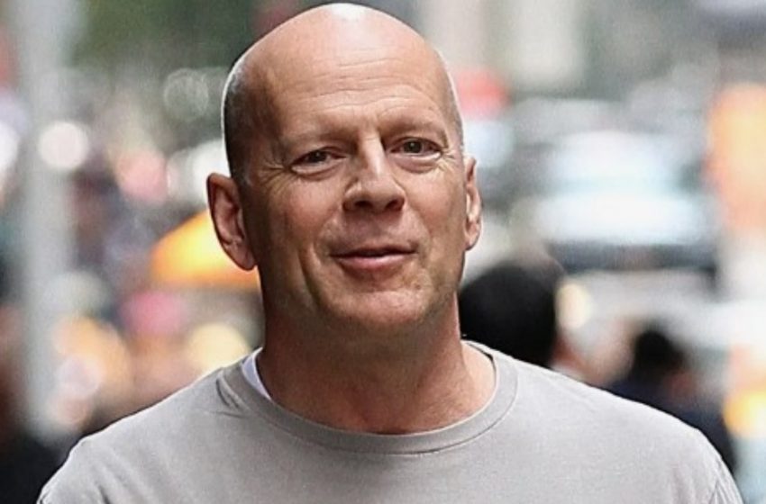  Paparazzi erwischen einen schwachen Bruce Willis in einem Auto mit Bodyguards: „Wie sieht er jetzt aus?“