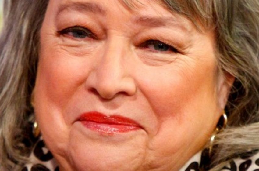 Kathy Bates, 76, schockiert Fans mit ihrem unkenntlich dünnen Aussehen: Wie sieht sie jetzt aus?