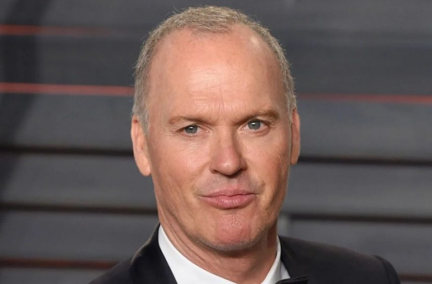  „Er ist schon 73, sieht aber immer noch so jung aus”: Michael Keaton erstaunt alle mit seinem „für immer jungen“ Aussehen!