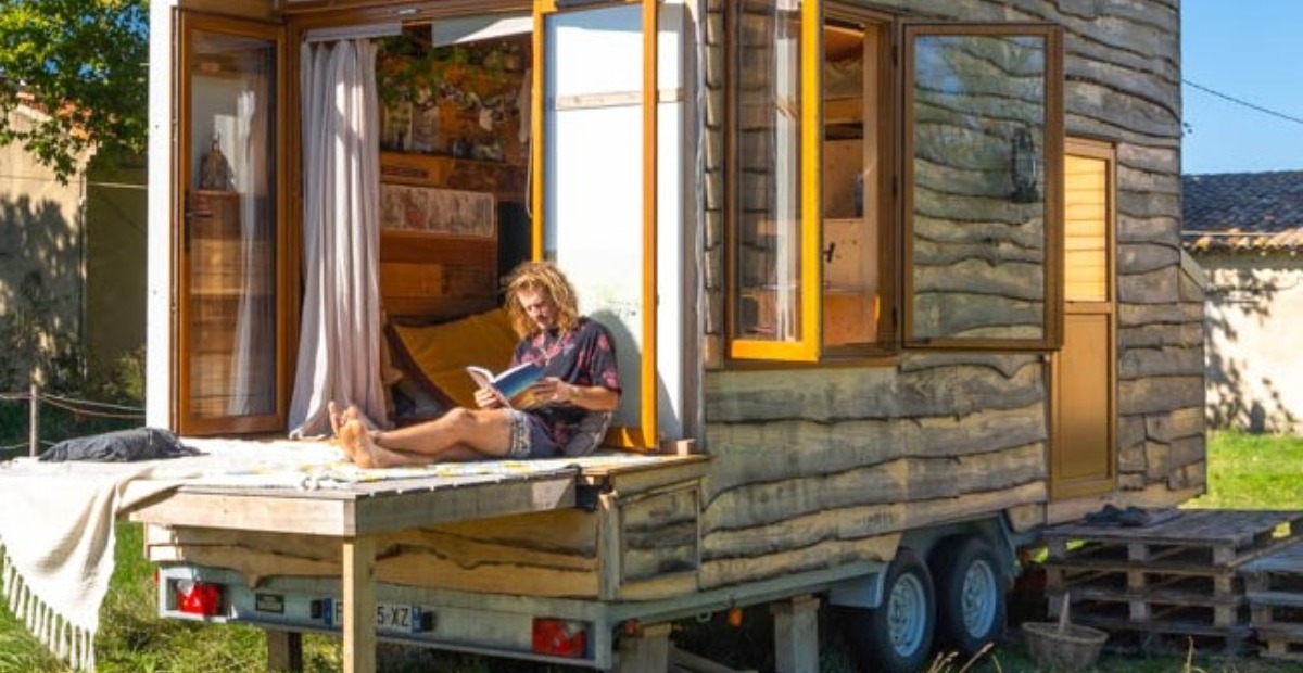 „Ein Tiny House, Meisterwerk aus Design und Effizienz, von einem Mann mit nur 20.000 $ gebaut!“: Wie sieht es von innen aus?