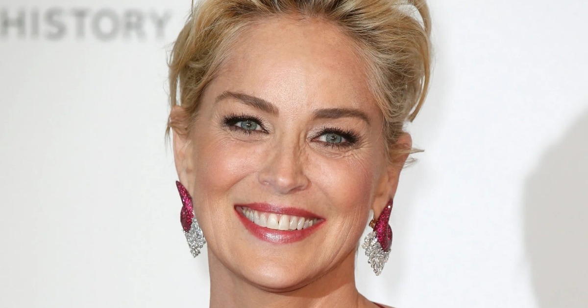 Sharon Stone blüht mit 66 Jahren auf: Der Star zeigt stolz ihren Körper in einem Nackt-Fotoshooting für das Magazin!