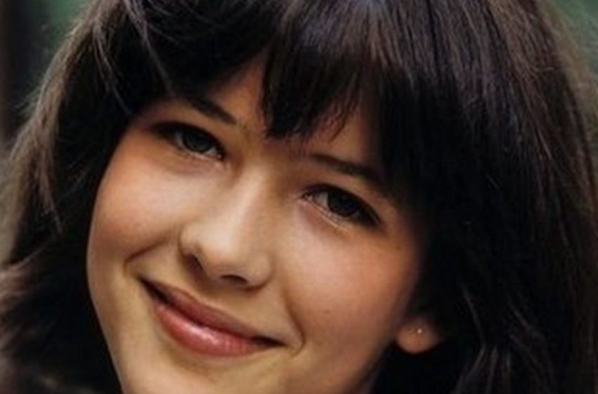  „Auch das Alter kann anmutig sein“: Sophie Marceau sieht trotz ihres Alters – 57 – immer noch umwerfend aus!