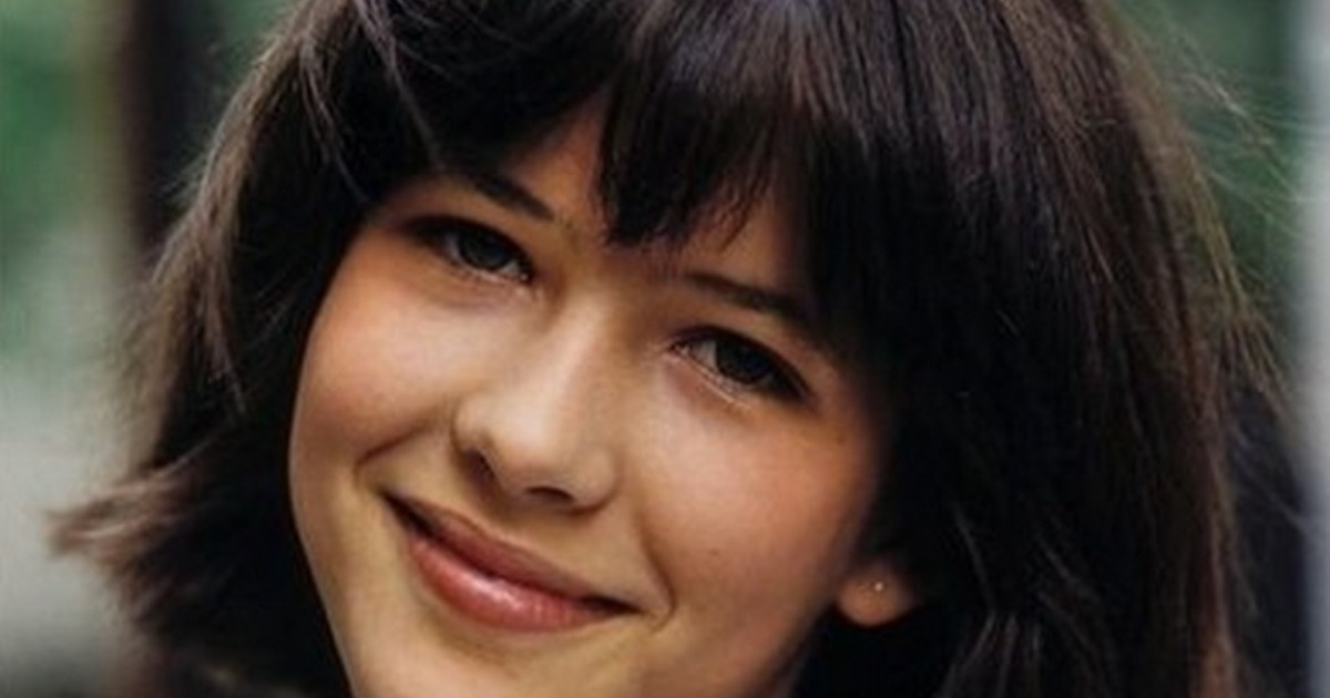 „Auch das Alter kann anmutig sein“: Sophie Marceau sieht trotz ihres Alters – 57 – immer noch umwerfend aus!