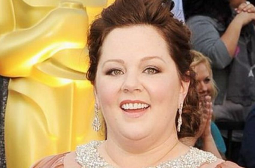  Melissa McCarthy nach 35 kg Gewichtsverlust: Der Star zeigte ihre Figur in einem Lederkorsett – Blogger sind wirklich besorgt!