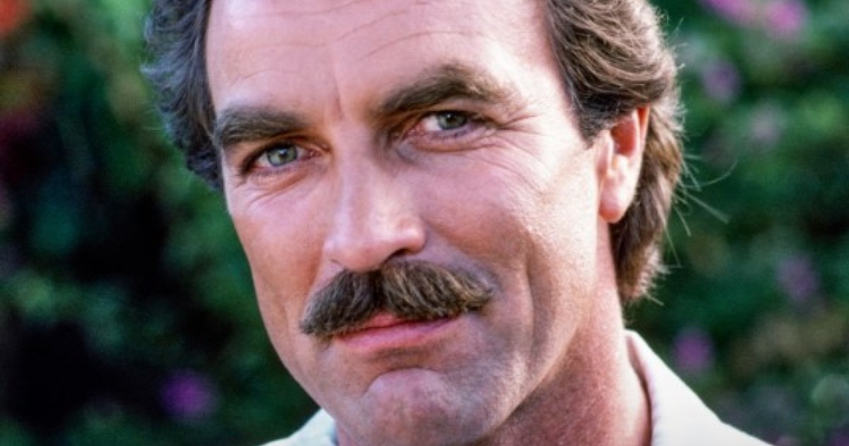 “Die Leute können nicht glauben, dass Tom Selleck ohne Schnurrbart geboren wurde”: Seltene Fotos des Stars ohne seinen ikonischen Schnurrbart!