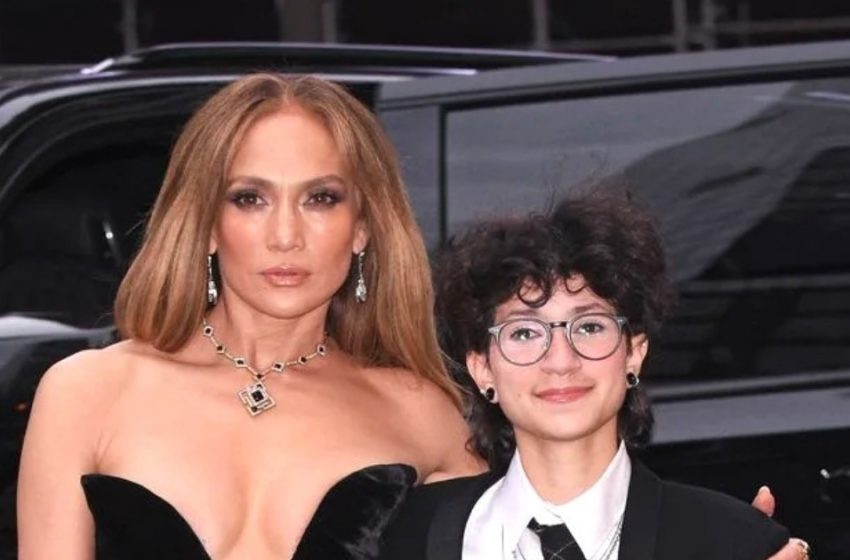  Jennifer Lopez’ Paparazzi-Fotos schockieren die Fans: Was ist mit ihrer Figur los?