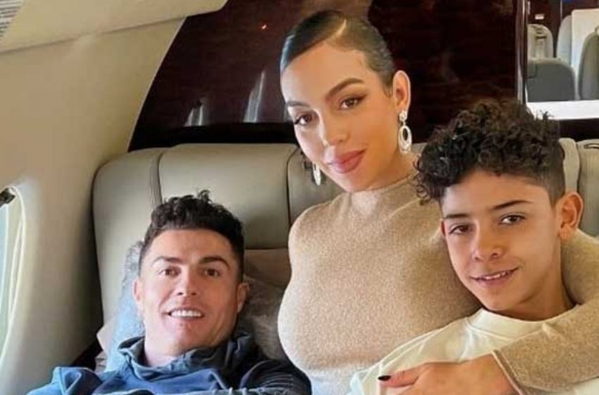  Mutter von 5 Kindern und immer noch makellos? Georgina Rodríguez’ atemberaubendes Leben mit Ronaldo enthüllt!