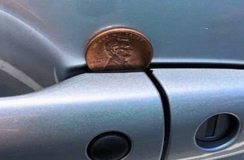 „Habe mein Auto abgestellt – als ich zurückkam, steckte ein Centstück im Türgriff“: Was kann das bedeuten?