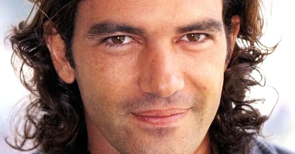 Antonio Banderas, 64, überrascht mit seiner 21 Jahre jüngeren Verlobten – aber er hat es nicht eilig, einen Antrag zu machen!