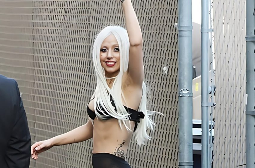  Rate mal, wer sie ist? – Weltweiter Superstar begeistert mit gewagter Mode und unvergesslicher Ausstrahlung!