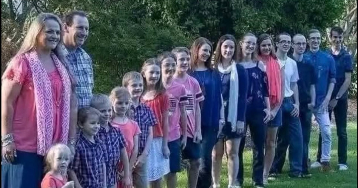 Australiens größte Familie: 30 Jahre Liebe und 16 gemeinsame Kinder!