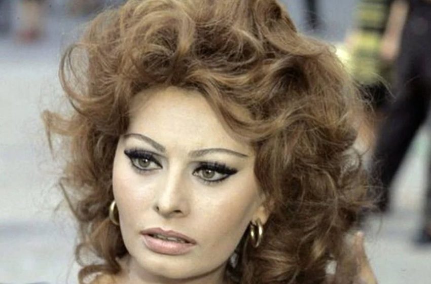 „Ist das wirklich sie?“: Fans überrascht von seltenen Fotos der 90-jährigen Sophia Loren zu Hause!