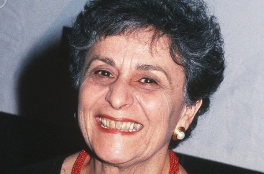  Hinter jeder Legende steht ein stiller Held: Lernen Sie die Frau kennen, die seit 68 Jahren an seiner Seite ist!