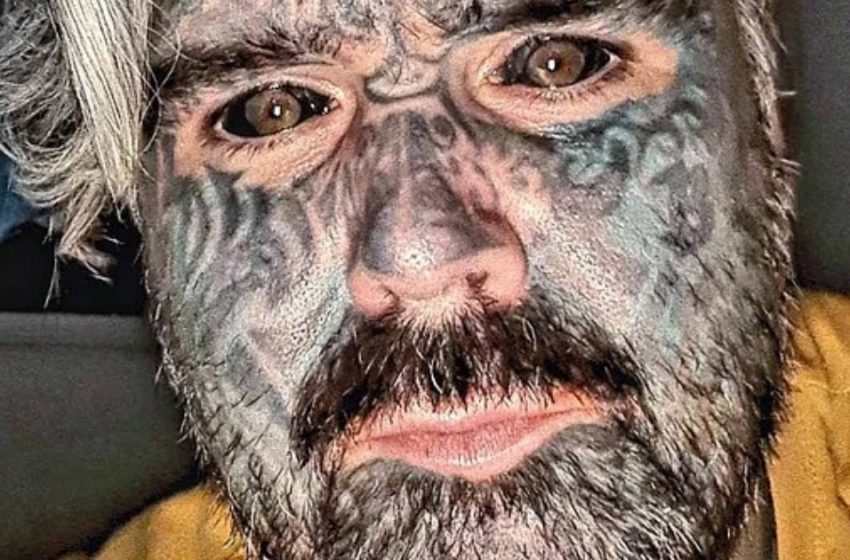  Er gab Tausende aus, um seinen Körper mit Tattoos zu bedecken!: Warte, bis du siehst, wie er vorher aussah!