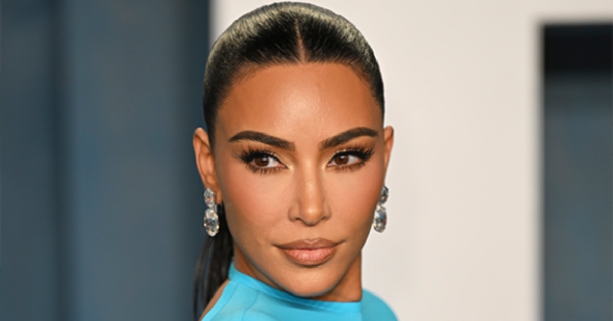 Die 12-jährige North überrascht Fans, indem sie Kim Kardashian überragt!: Das Mutter-Tochter-Duo zieht alle Blicke auf sich!