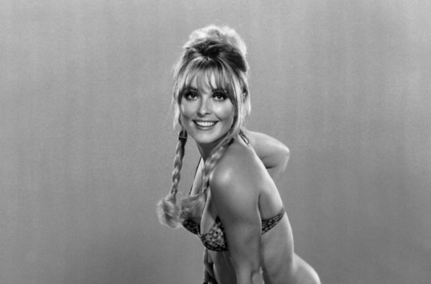  Der junge Star, der im Bikini und mit Zöpfen die Show stahl!: Wer ist sie?