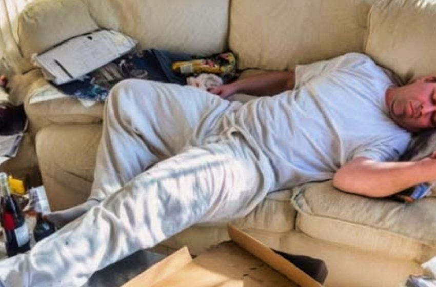  Er machte sich über mich lustig, weil ich mit unseren neugeborenen Zwillingen zu kämpfen hatte – doch am nächsten Tag ließ ich ihn jedes Wort bereuen.